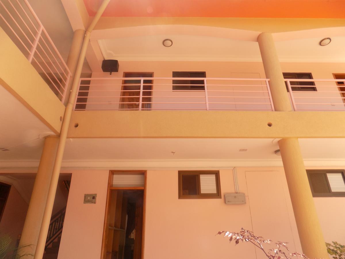 Entebbe Traveller'S Hotel Exterior foto
